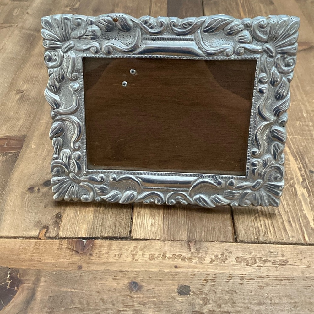 Picture frame - Picture 1 of 5